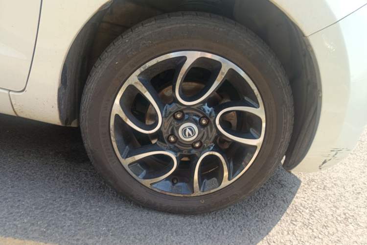Used CHANGAN Benni 2015 1.4L IMT Luxury Model China V Standard Right Front Wheel Hub