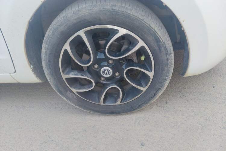 Used CHANGAN Benni 2015 1.4L Manual Luxury Model China V Standard Right Front Wheel Hub