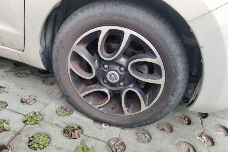 Used CHANGAN Benni 2015 1.4L IMT Prestige Model China V Standard Right Front Wheel Hub