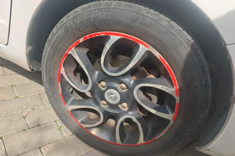 Used CHANGAN Benni 2015 1.4L Manual Luxury Model China V Standard Right Front Wheel Hub