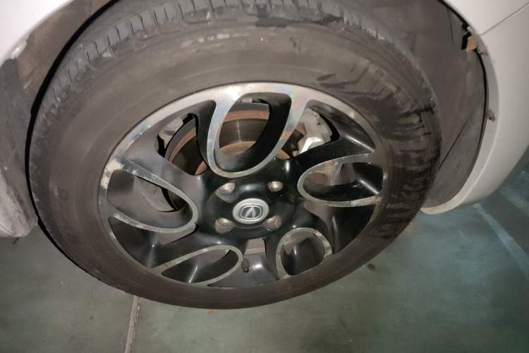 Used CHANGAN Benni 2015 1.4L IMT Luxury Model China IV Right Front Wheel Hub