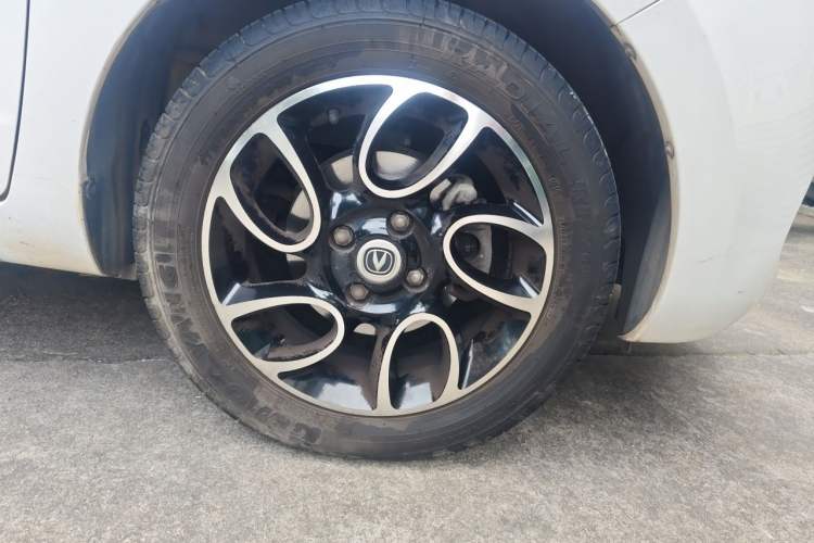 Used CHANGAN Benni 2015 1.4L Manual Luxury Model China IV Standard Right Front Wheel Hub