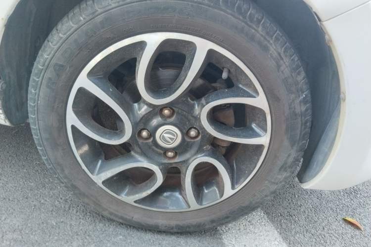 Used CHANGAN Benni 2015 1.4L IMT Luxury Model China V Standard Right Front Wheel Hub
