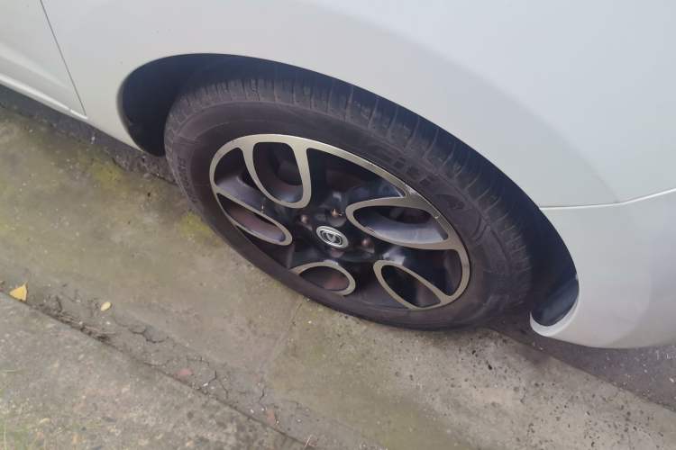 Used CHANGAN Benni 2015 1.4L IMT Sunroof Version China V Standard Right Front Wheel Hub