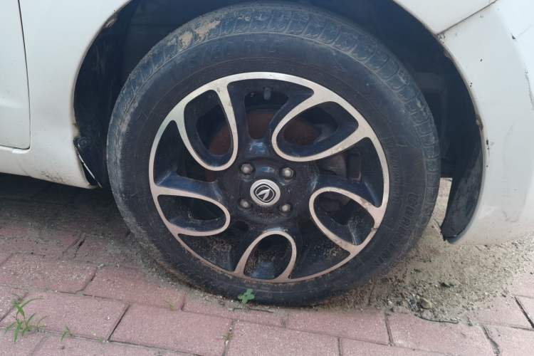 Used CHANGAN Benni 2015 1.4L IMT Luxury Model China V Standard Right Front Wheel Hub