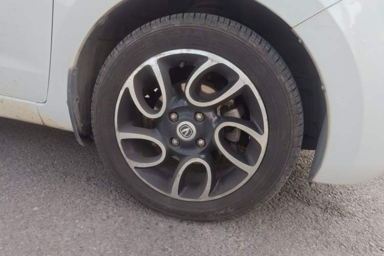 Used CHANGAN Benni 2015 1.4L IMT Sunroof Version China V Standard Right Front Wheel Hub
