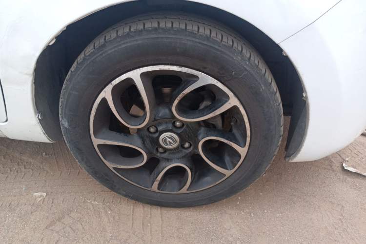 Used CHANGAN Benni 2015 1.4L IMT Prestige Model China V Standard Right Front Wheel Hub