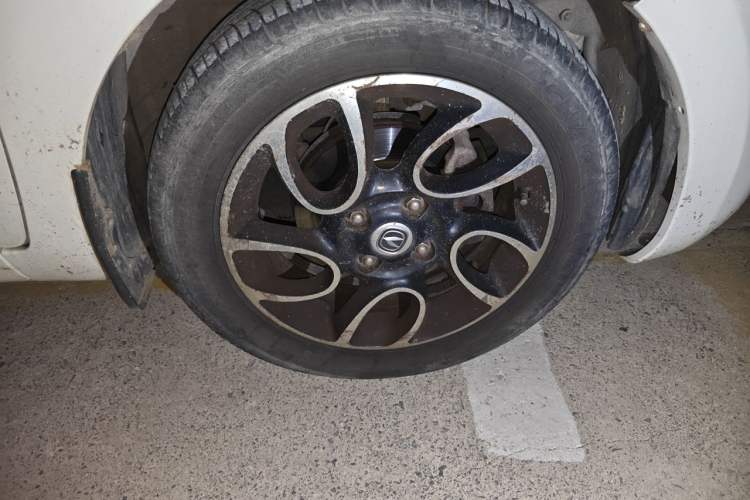 Used CHANGAN Benni 2015 1.4L IMT Sunroof Version China IV Standard Right Front Wheel Hub