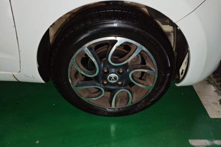Used CHANGAN Benni 2015 1.4L IMT Luxury Model China V Standard Right Front Wheel Hub