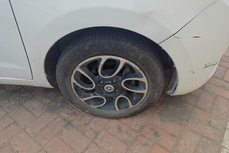 Used CHANGAN Benni 2015 1.4L IMT Luxury Model China V Standard Right Front Wheel Hub