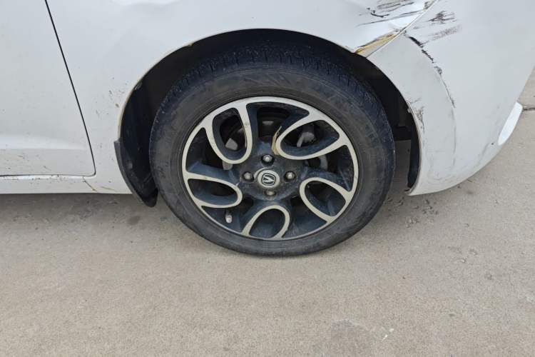 Used CHANGAN Benni 2015 1.4L Manual Sunroof Version China V Standard Right Front Wheel Hub