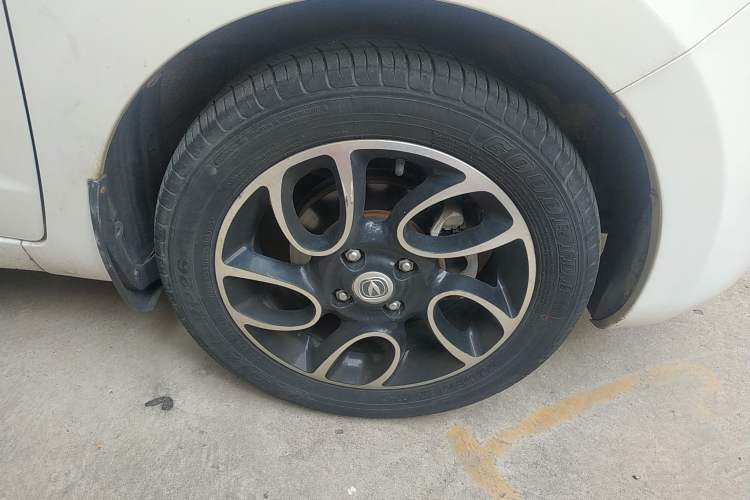Used CHANGAN Benni 2015 1.4L IMT Luxury Model China V Standard Right Front Wheel Hub