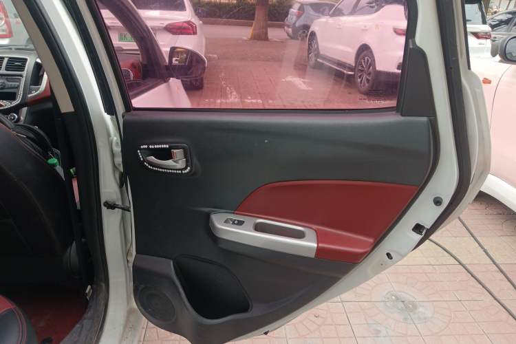 Used CHANGAN Benni 2015 1.4L IMT Luxury Version China IV Standard Right Rear Door Interior