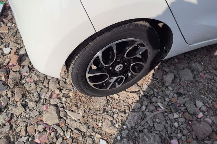 Used CHANGAN Benni 2015 1.4L IMT Luxury Model China V Standard Right Rear Wheel Hub