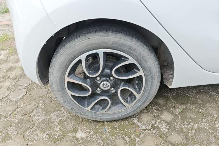 Used CHANGAN Benni 2015 1.4L IMT Sunroof Version China V Standard Right Rear Wheel Hub