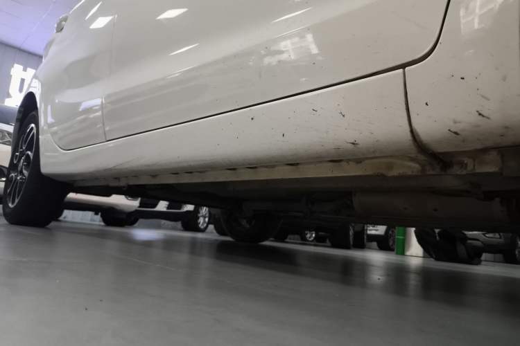 Used CHANGAN Benni 2015 1.4L IMT Prestige Model China V Standard Right Side Sill