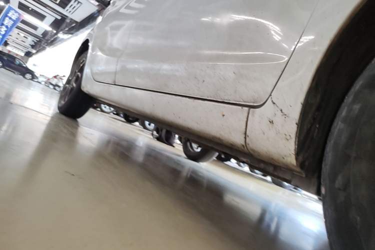 Used CHANGAN Benni 2015 1.4L IMT Luxury Model China V Standard Right Side Sill