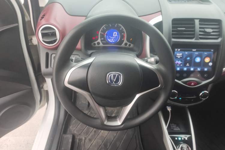 Used CHANGAN Benni 2015 1.4L IMT Luxury Model China V Standard Steering Wheel
