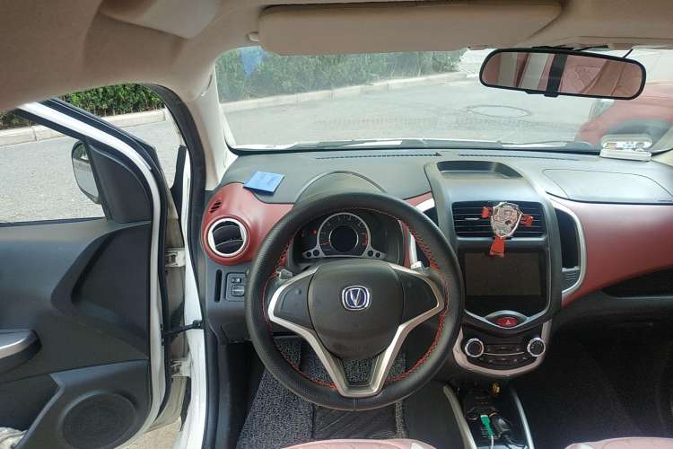 Used CHANGAN Benni 2015 1.4L IMT Luxury Model China V Standard Steering Wheel
