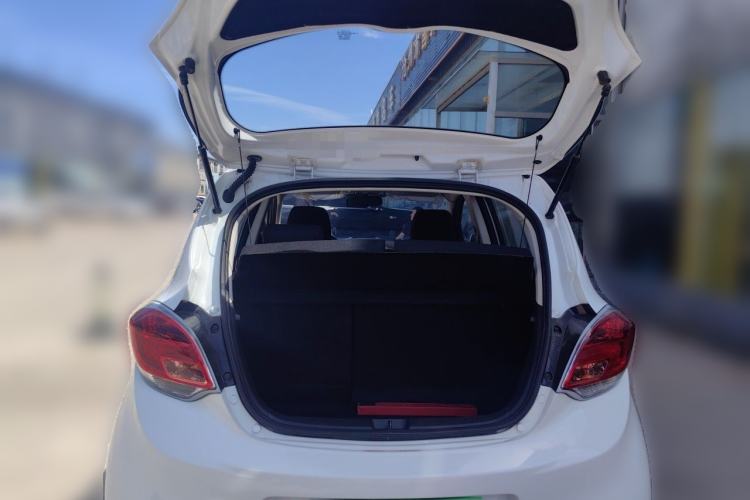 Used CHANGAN Benni 2015 1.4L Manual Luxury Model China V Standard Trunk