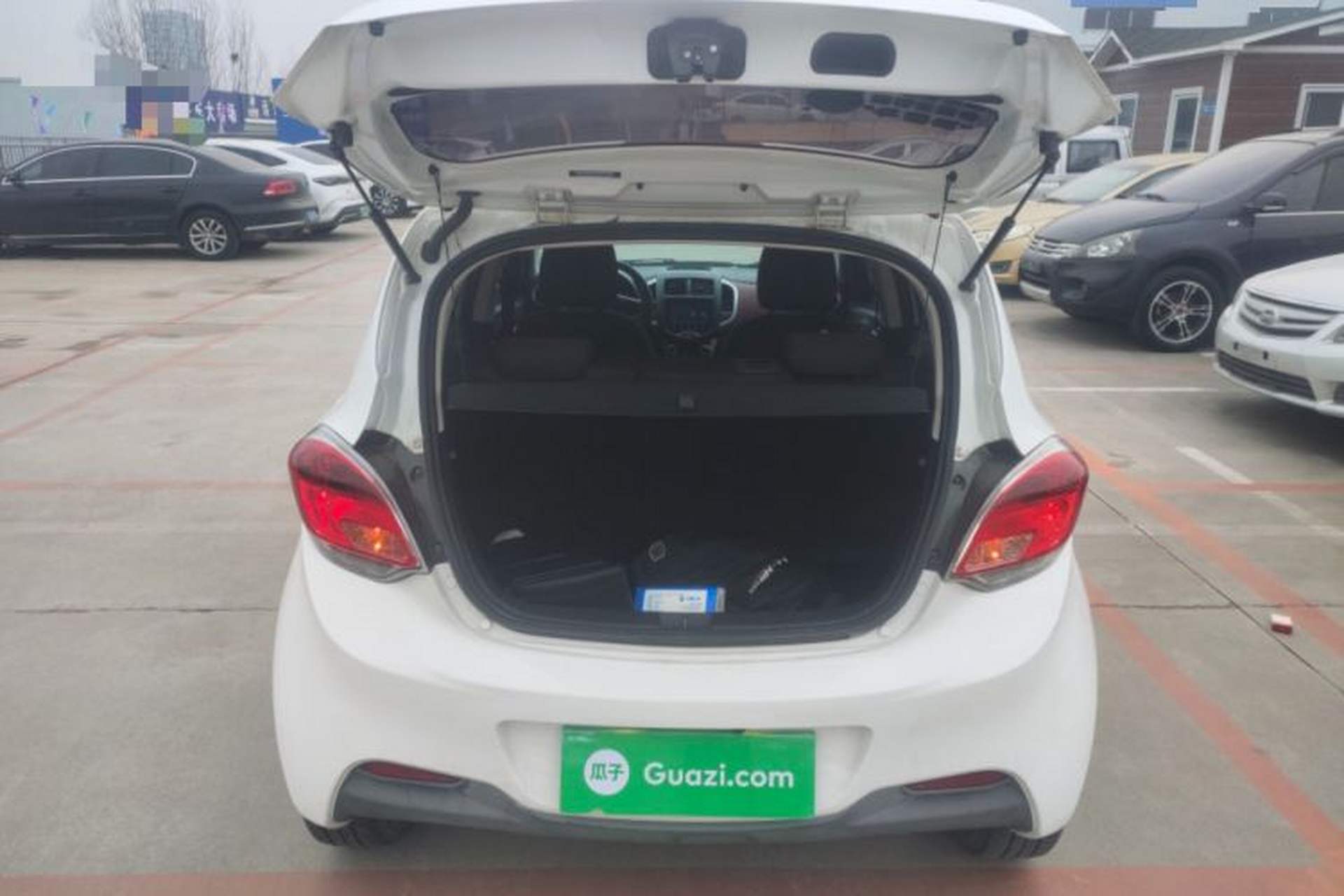 Used CHANGAN Benni 2015 1.4L IMT Luxury Model China V Standard Trunk
