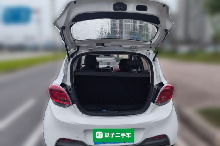 Used CHANGAN Benni 2015 1.4L IMT Luxury Model China IV Trunk