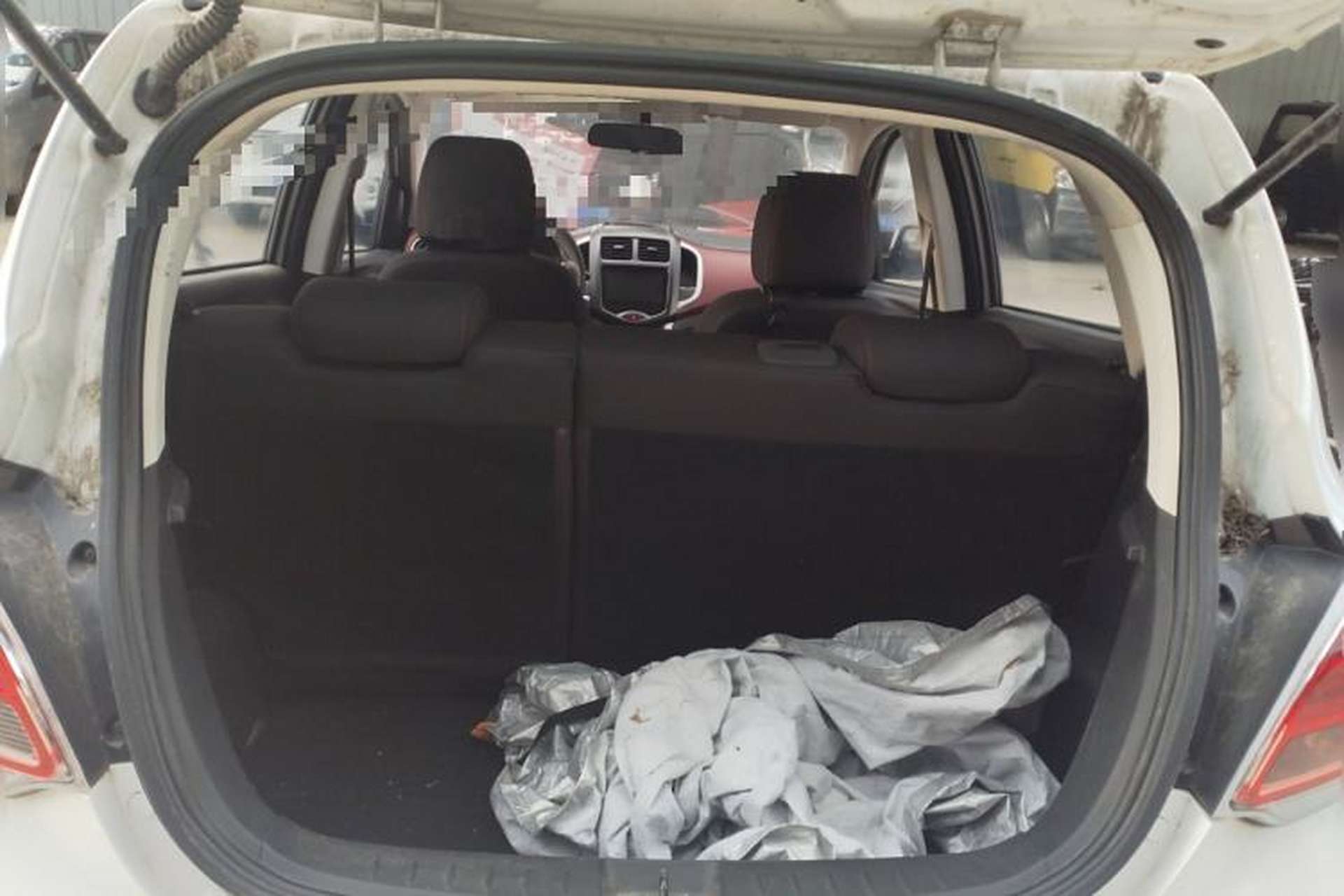 Used CHANGAN Benni 2015 1.4L IMT Prestige Model China V Standard Trunk