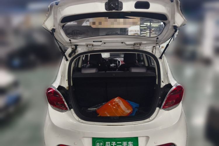 Used CHANGAN Benni 2015 1.4L IMT Prestige Model China V Standard Trunk