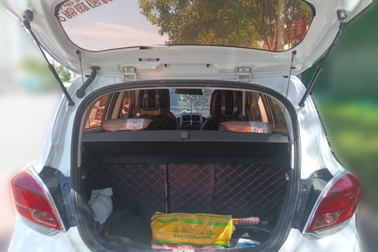Used CHANGAN Benni 2015 1.4L Manual Luxury Model China IV Standard Trunk
