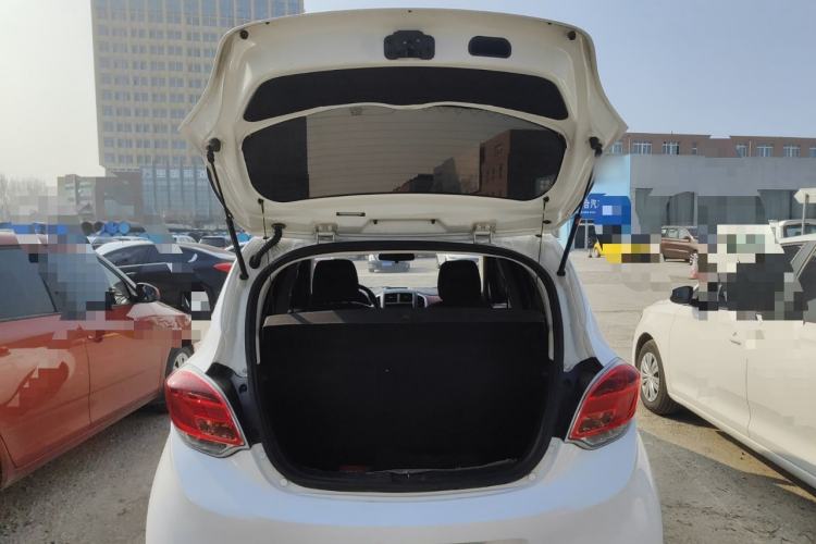 Used CHANGAN Benni 2015 1.4L IMT Prestige Model China V Standard Trunk