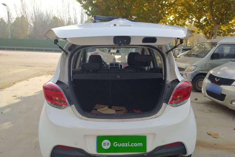 Used CHANGAN Benni 2015 1.4L IMT Luxury Model China IV Trunk
