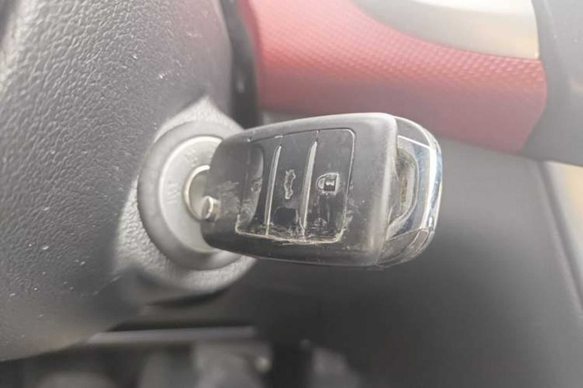 Used CHANGAN Benni 2015 1.4L IMT Luxury Model China IV Vehicle Key