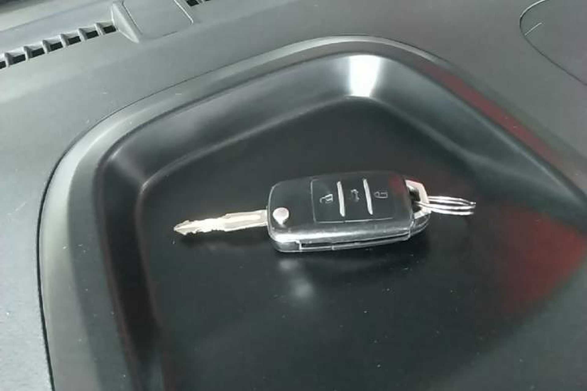 Used CHANGAN Benni 2015 1.4L IMT Luxury Model China V Standard Vehicle Key