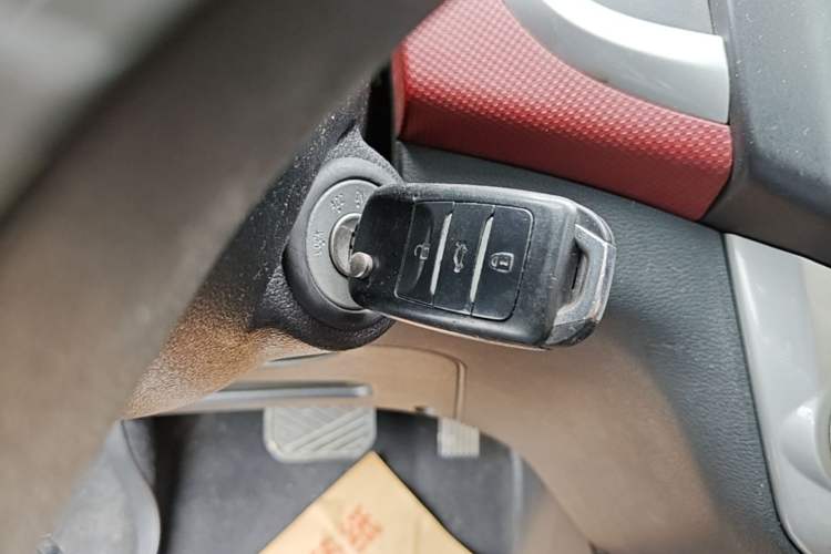 Used CHANGAN Benni 2015 1.4L IMT Sunroof Version China V Standard Vehicle Key