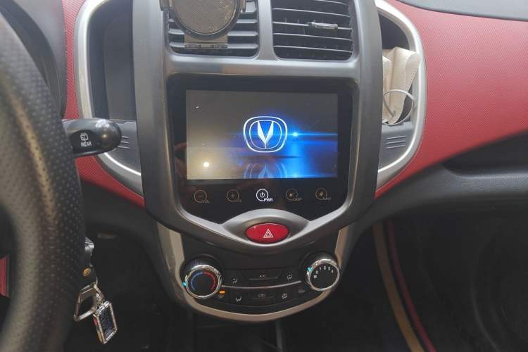 Used CHANGAN Benni 2015 1.4L Manual Luxury Model China V Standard Audio And AC Panel