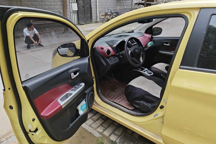 Used CHANGAN Benni 2015 1.4L IMT Prestige Model China V Standard Driver Seat