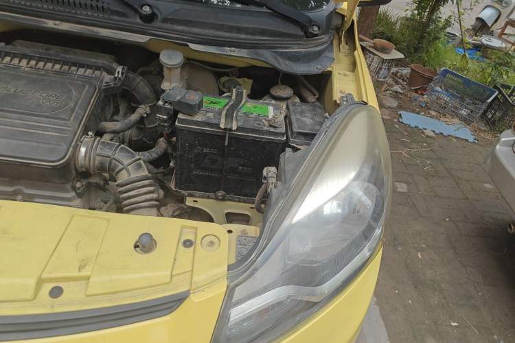Used CHANGAN Benni 2015 1.4L Manual Luxury Model China V Standard Engine Bay Left
