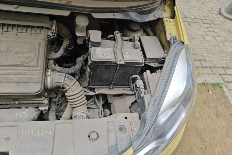 Used CHANGAN Benni 2015 1.4L IMT Prestige Model China V Standard Engine Bay Left