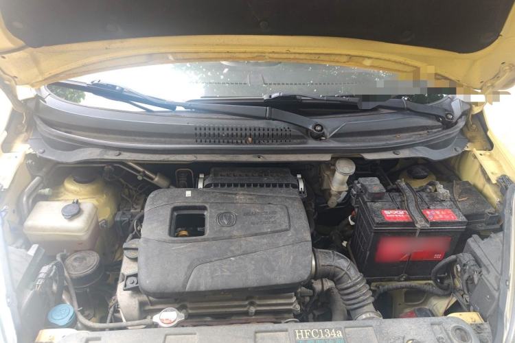 Used CHANGAN Benni 2015 1.4L IMT Luxury Model China V Standard Engine Bay