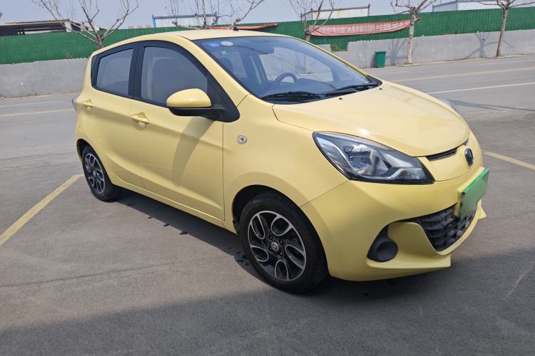 Used CHANGAN Benni 2015 1.4L IMT Luxury Model China V Standard Exterior 4