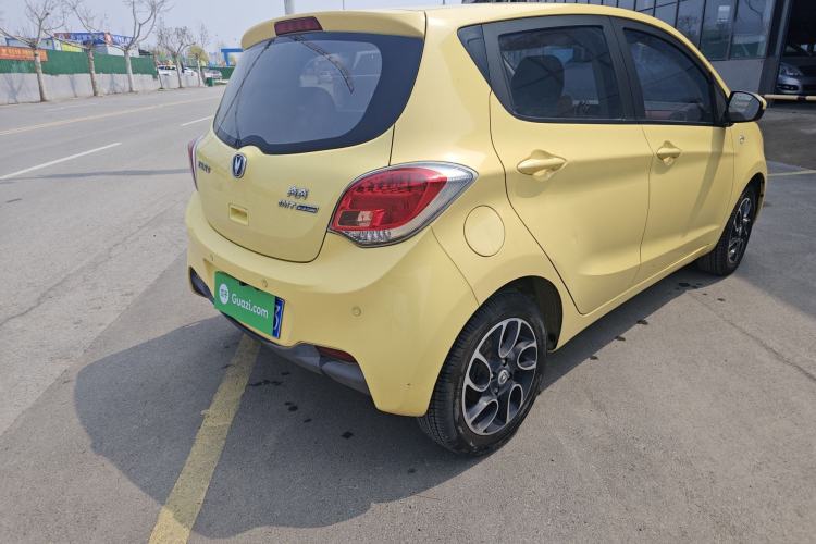 Used CHANGAN Benni 2015 1.4L IMT Luxury Model China V Standard Exterior 5