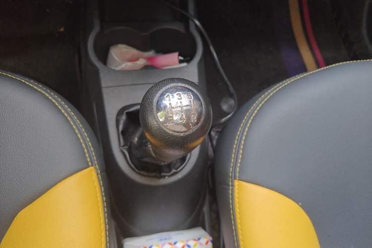 Used CHANGAN Benni 2015 1.4L Manual Luxury Model China V Standard Gear Lever