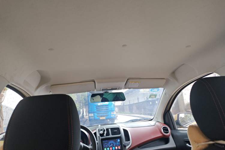 Used CHANGAN Benni 2015 1.4L IMT Luxury Model China V Standard Headliner