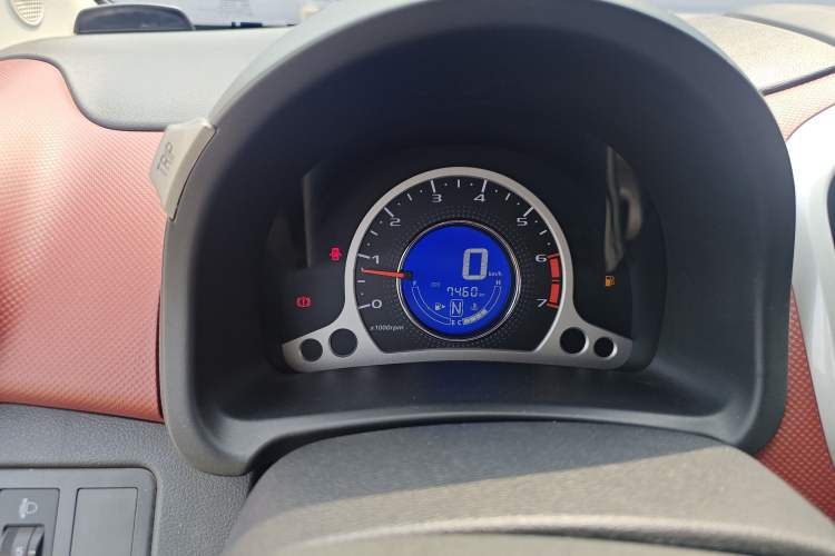 Used CHANGAN Benni 2015 1.4L IMT Luxury Model China V Standard Interior 10