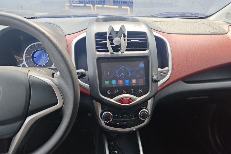 Used CHANGAN Benni 2015 1.4L IMT Luxury Model China V Standard Interior 6