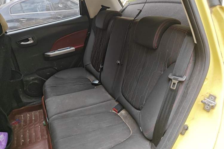 Used CHANGAN Benni 2015 1.4L IMT Prestige Model China V Standard Left Rear Seat