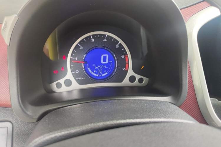 Used CHANGAN Benni 2015 1.4L IMT Luxury Model China V Standard Odometer Close Up