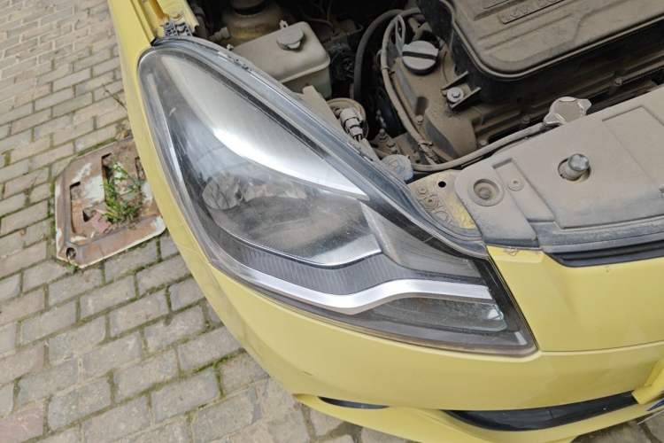 Used CHANGAN Benni 2015 1.4L IMT Prestige Model China V Standard Right Front Headlight
