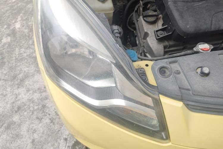 Used CHANGAN Benni 2015 1.4L IMT Luxury Model China V Standard Right Front Headlight