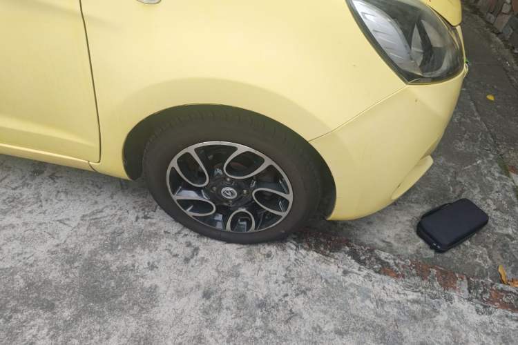 Used CHANGAN Benni 2015 1.4L IMT Luxury Model China V Standard Right Front Wheel Hub